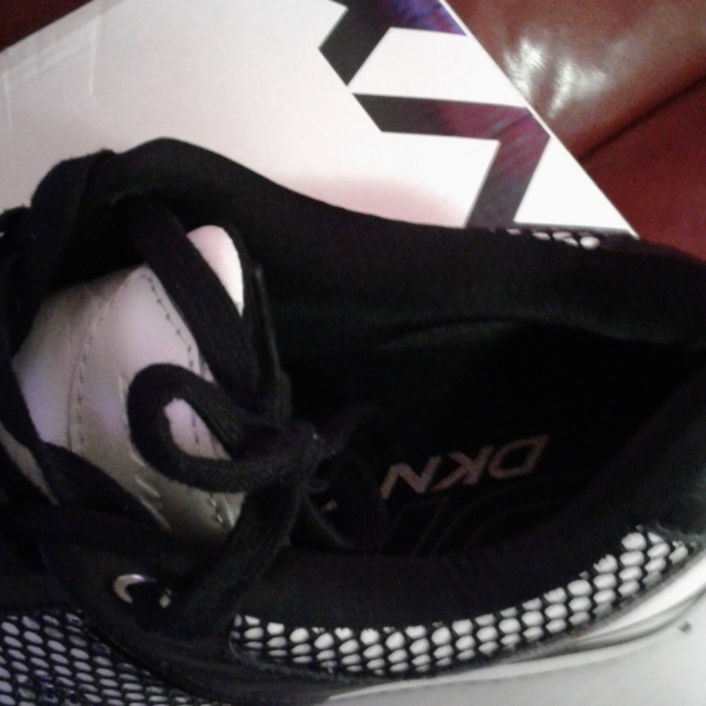 Platform Sneaker - Picture 6 of 6
